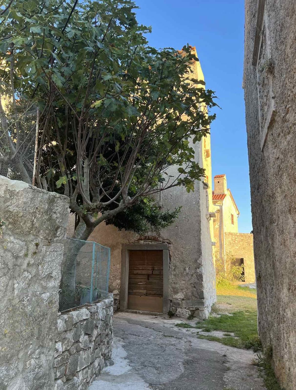 Casa da adattare con vista sul mare