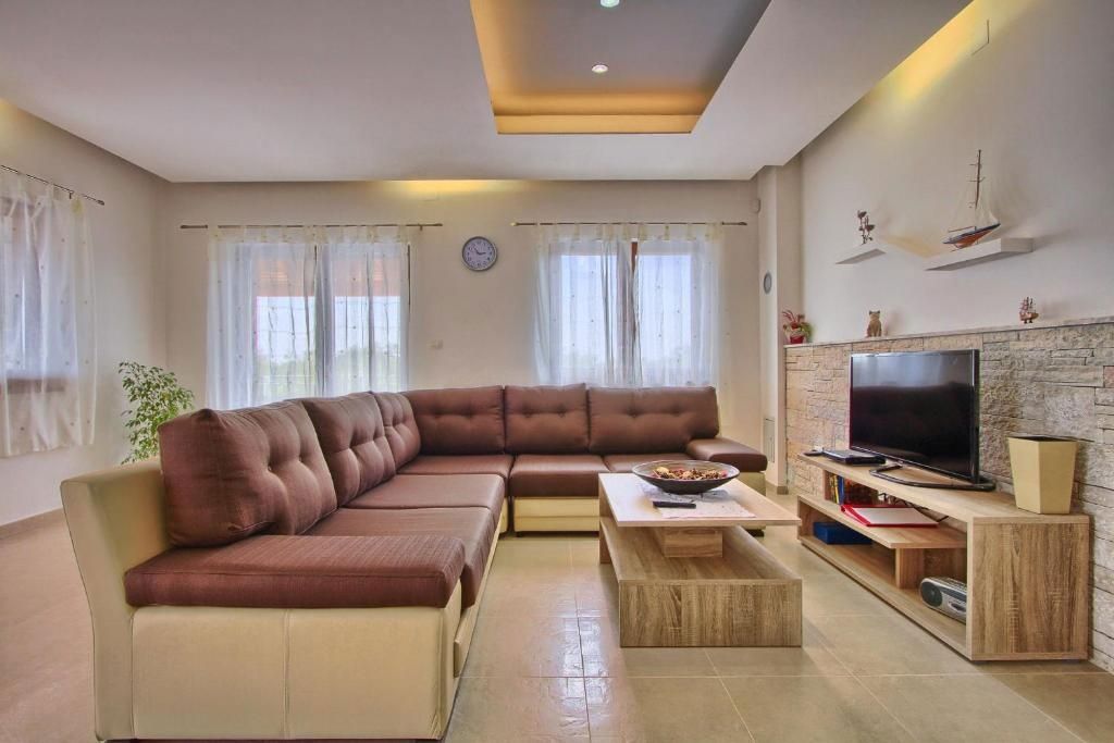 Casa con piscina e campo da minigolf, nei dintorni di Svetvinčent