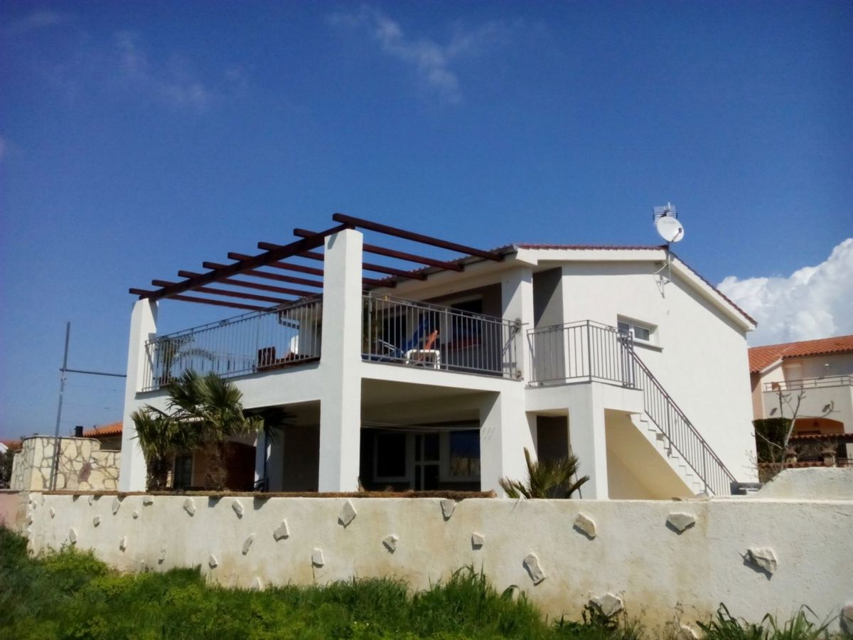 Casa con due appartamenti a 250 m dal mare, Medulin