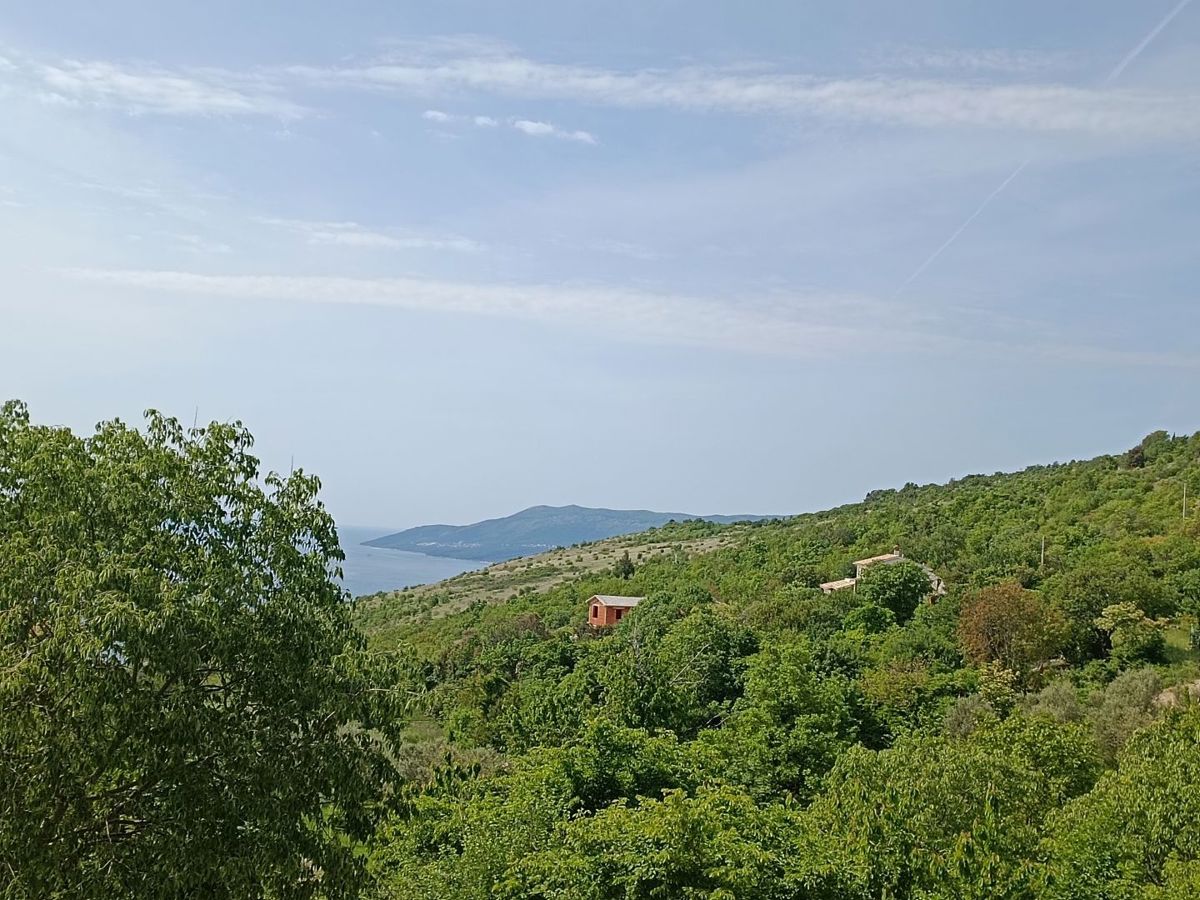 Casa in pietra da ristrutturare con vista mare, vicino a Labin