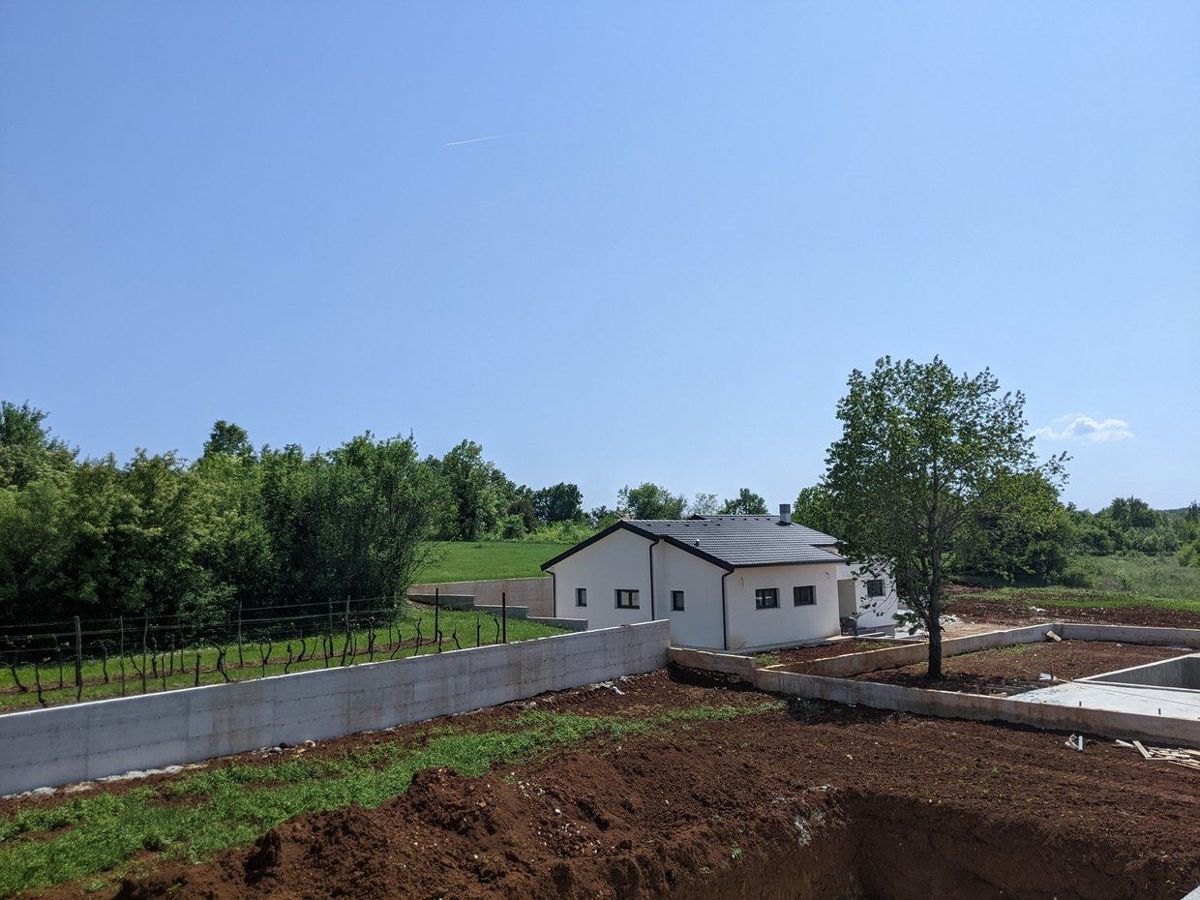 Istria, Labin, Bella casa con piscina, nuova costruzione 