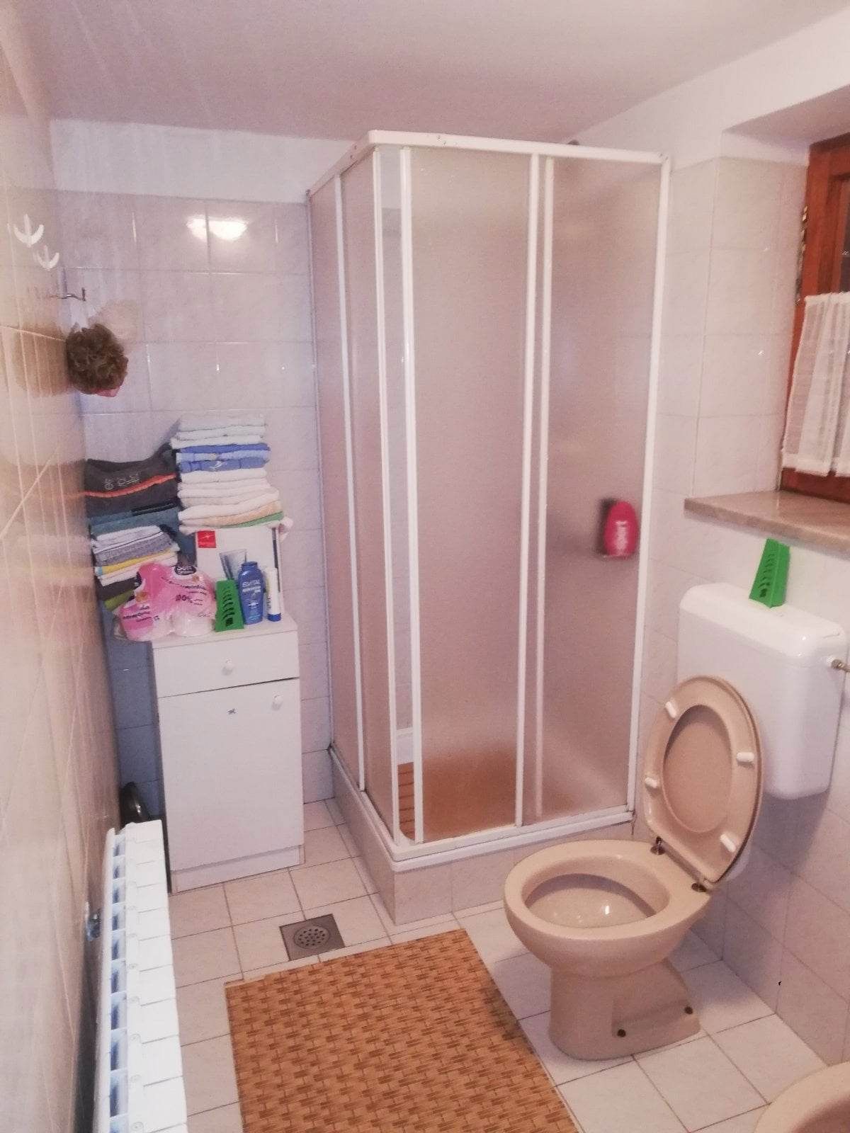 Casa in un insediamento tranquillo, zona più ampia di Pinguente