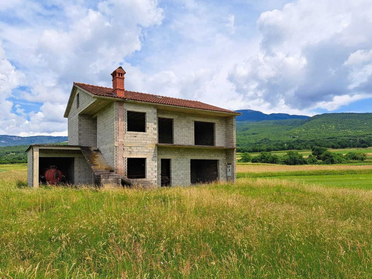 Boljun, casa con vista aperta sulla natura.