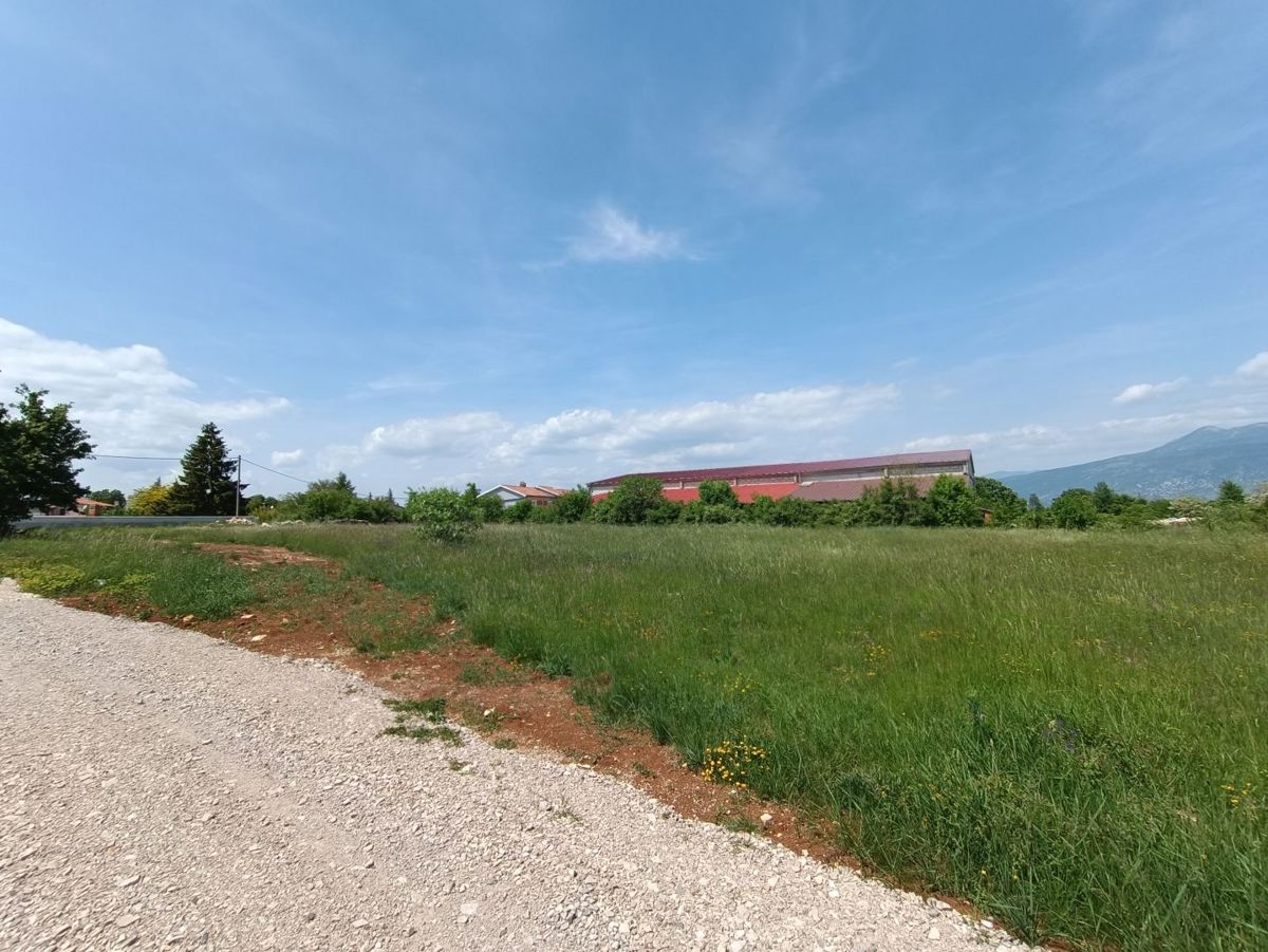 Terreno edificabile a Kršan di 1888m2