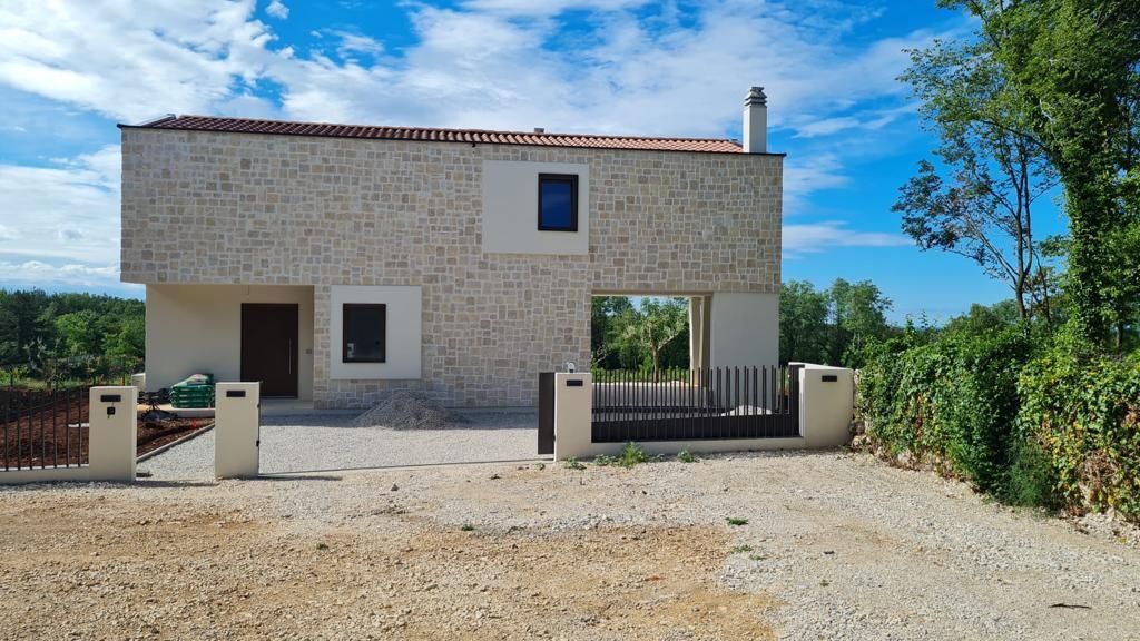 Casa di lusso con piscina riscaldata, zona di Visignano