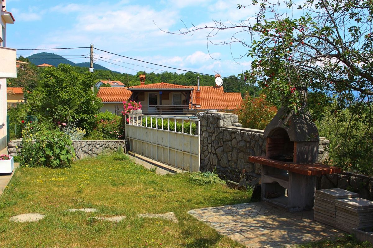 Palazzina con piscina e vista panoramica, vicino a Opatija