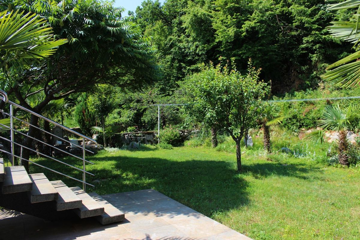 Palazzina con piscina e vista panoramica, vicino a Opatija