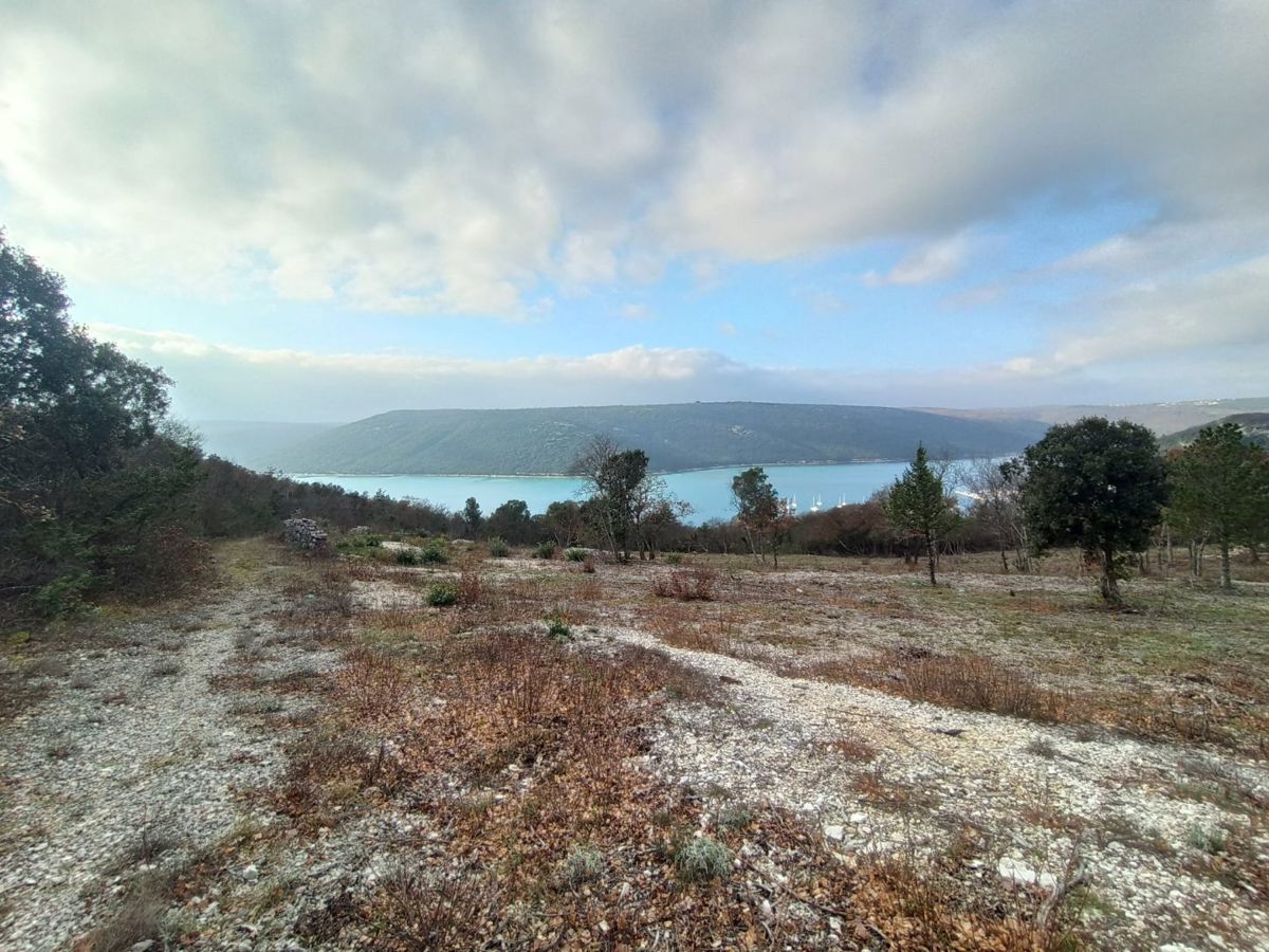 Terreno edificabile con vista sul mare, vicino a Labin