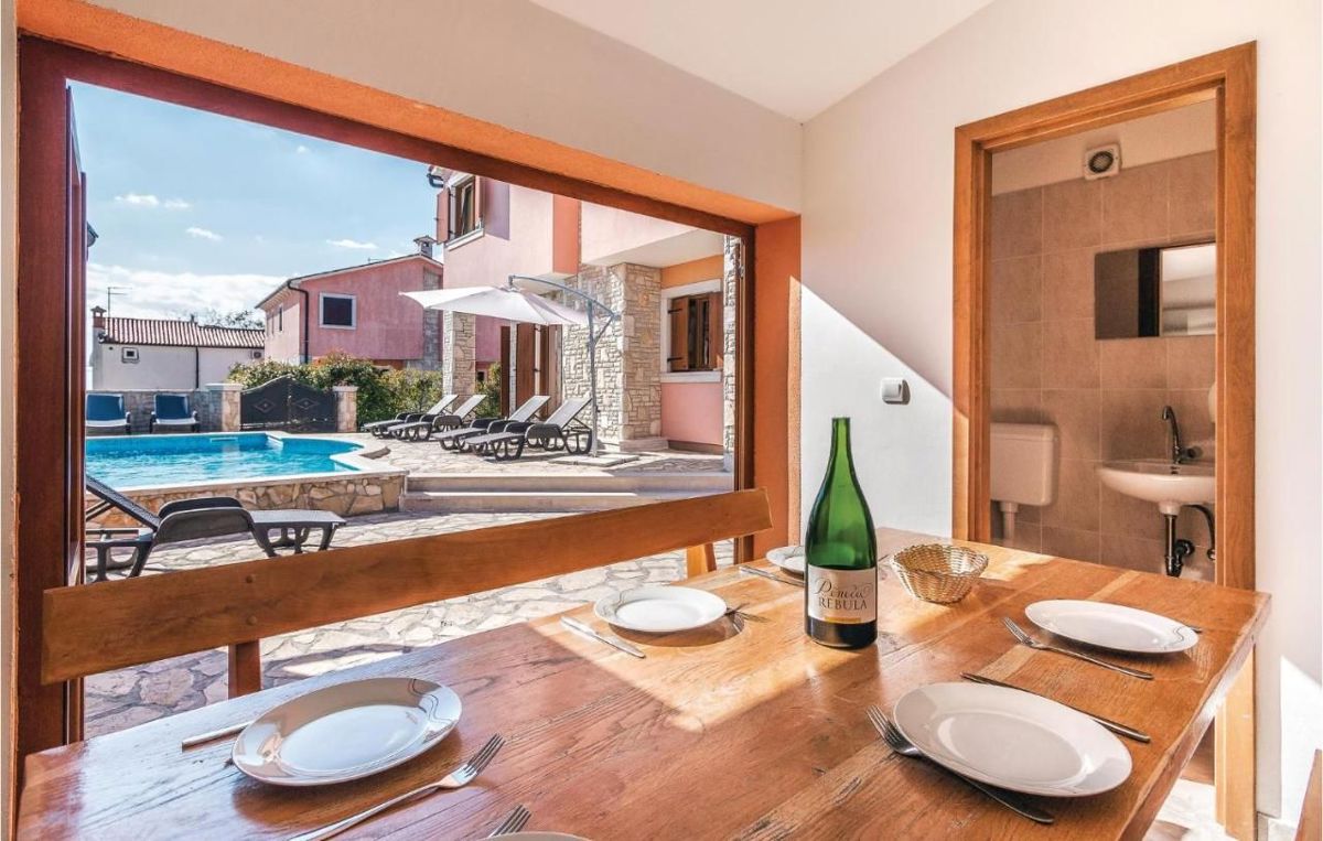 Casa familiare con piscina