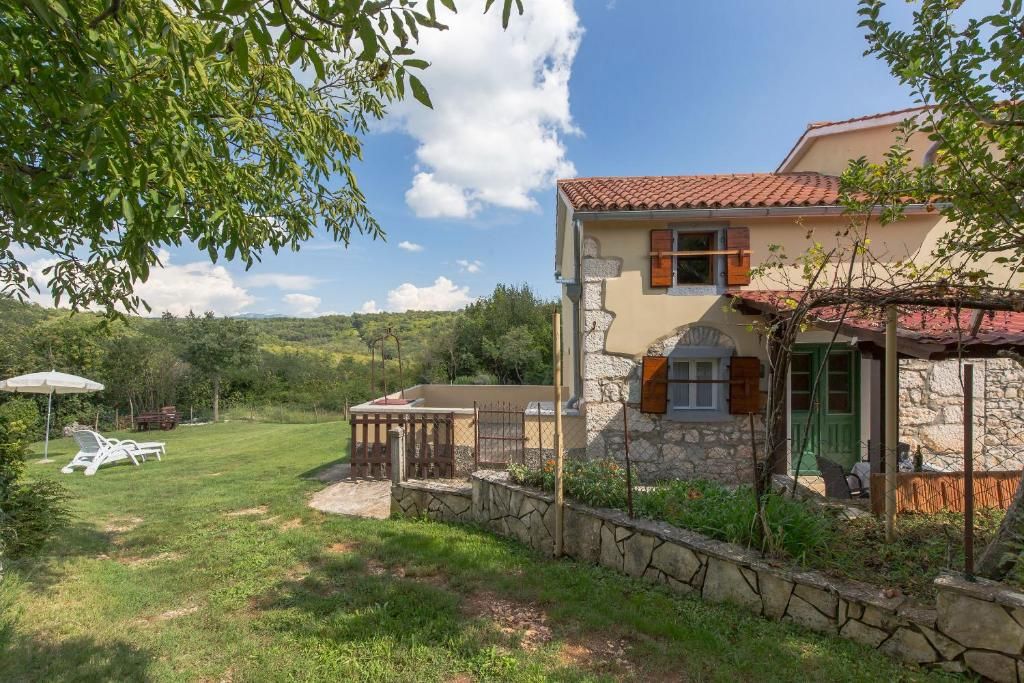 Casa affascinante in una posizione tranquilla, vicino a Labin