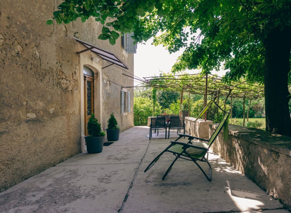 Bella casa istriana in un ambiente tranquillo