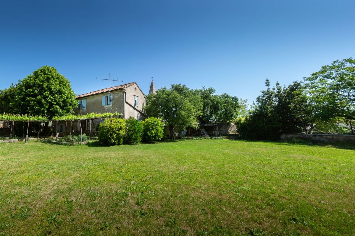 Bella casa istriana in un ambiente tranquillo