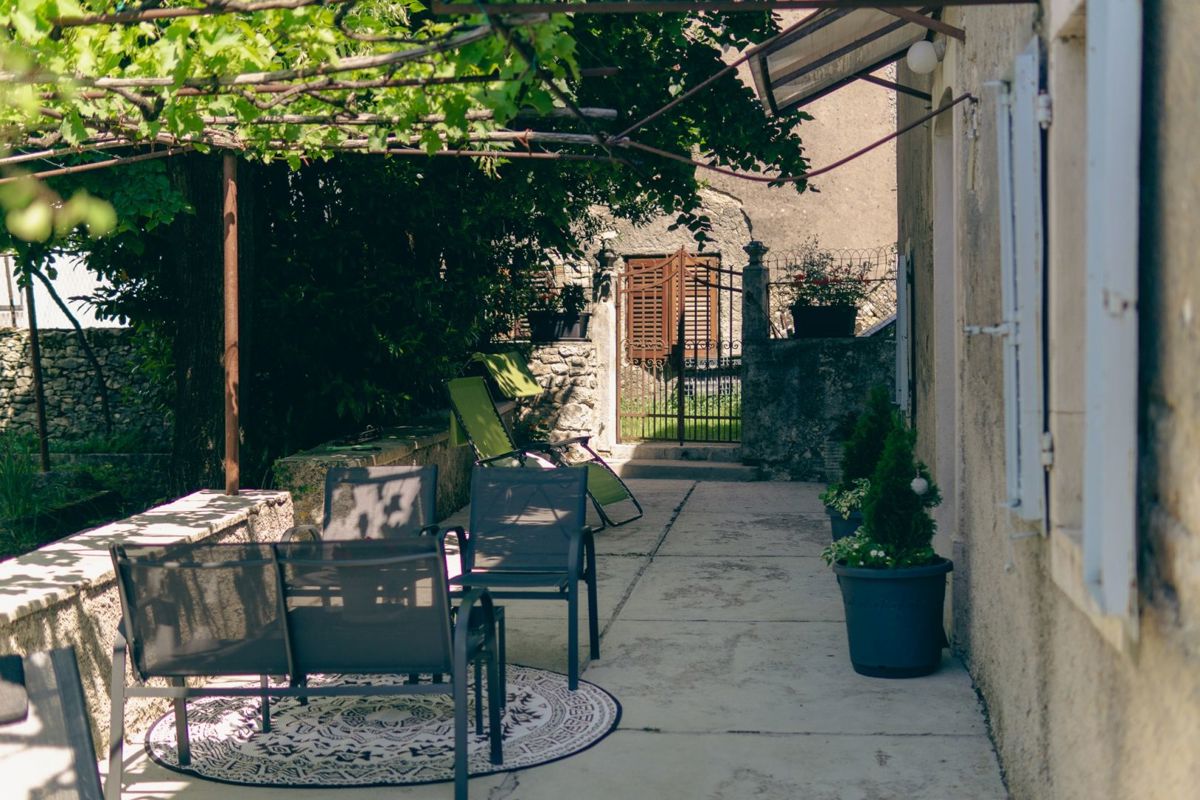 Bella casa istriana in un ambiente tranquillo