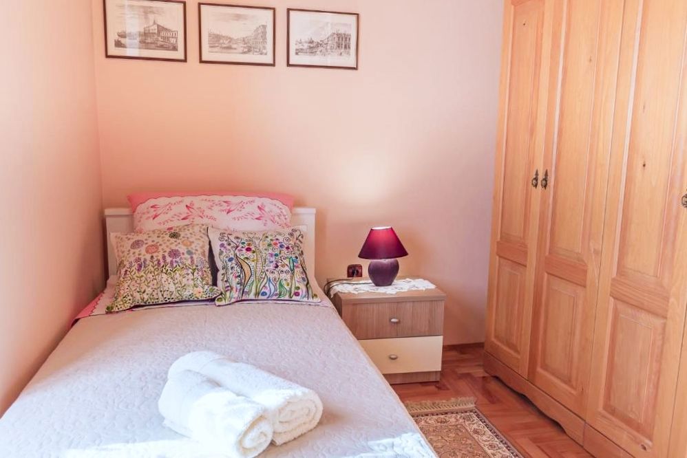 Casa vacanze in pietra ristrutturata, Šišan