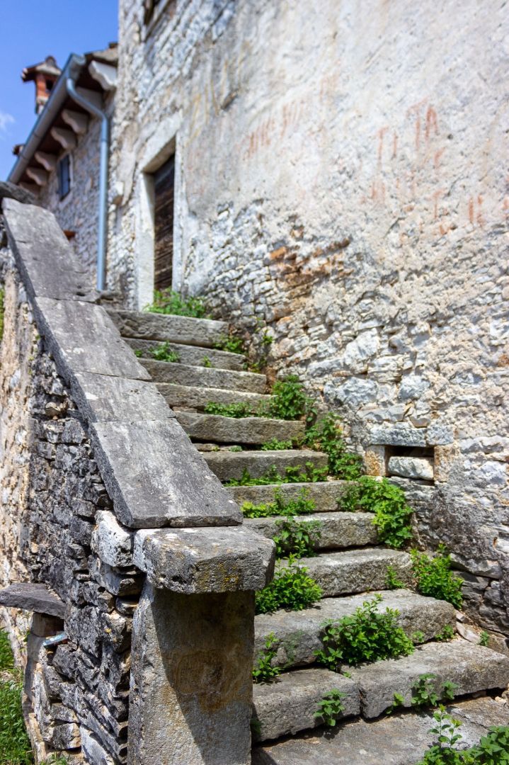 Casa autoctona per adattamento, dintorni Kanfanar