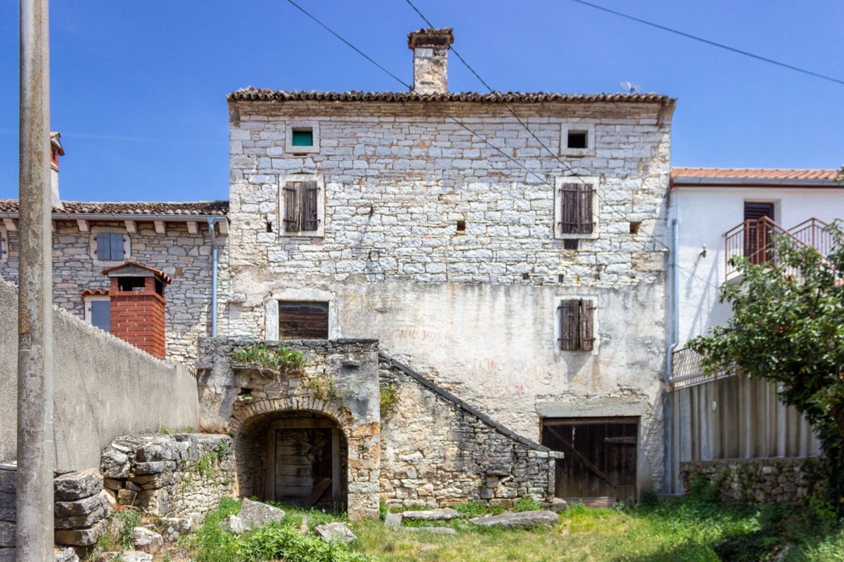 Casa autoctona per adattamento, dintorni Kanfanar