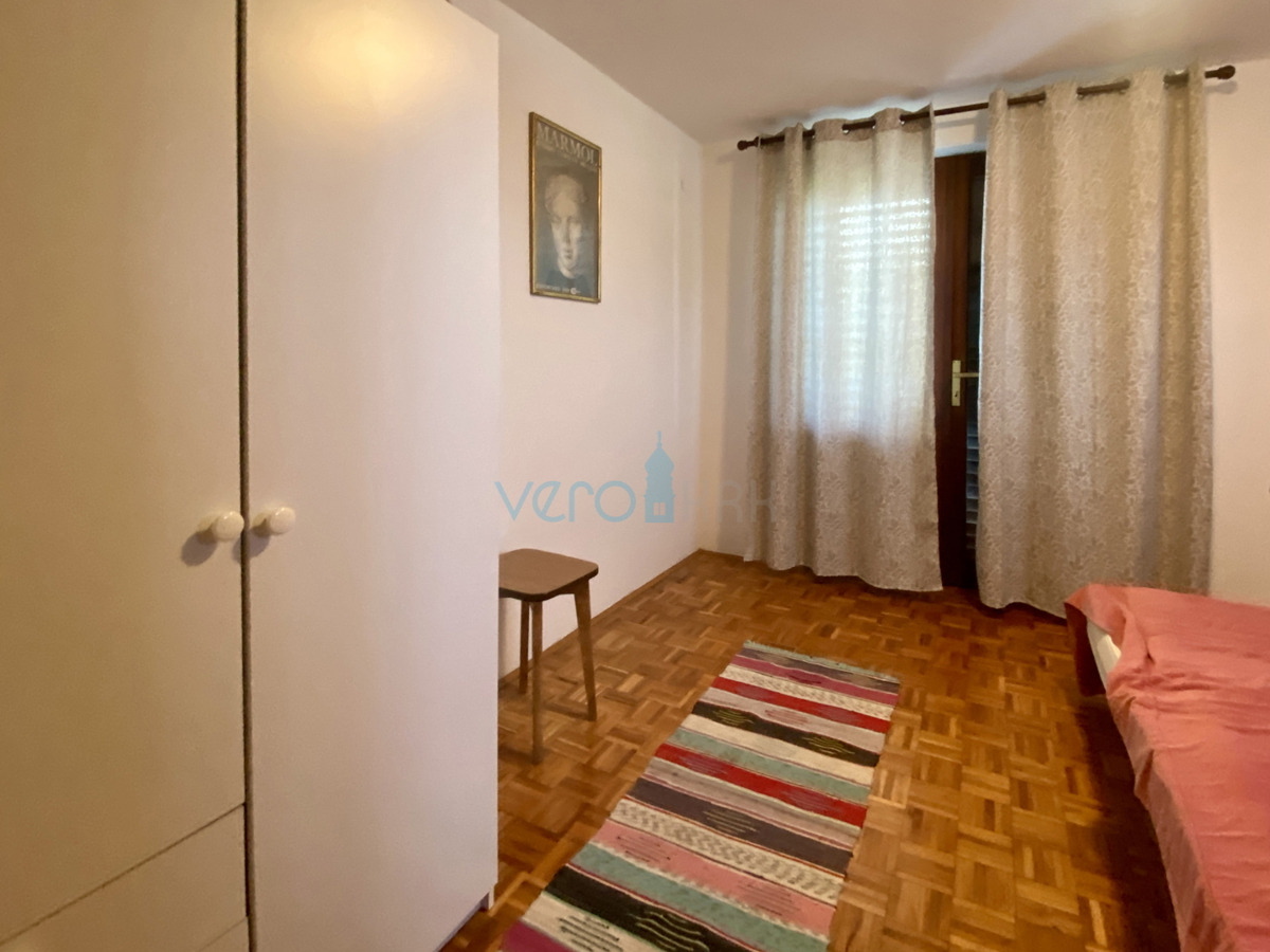 Njivice, isola di Krk, casa indipendente con giardino e vista mare, vendita