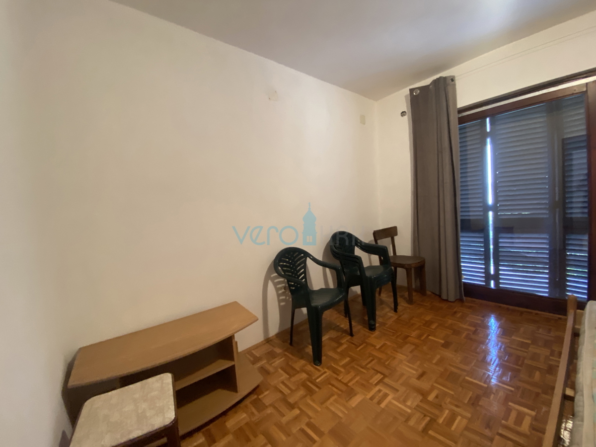 Njivice, isola di Krk, casa indipendente con giardino e vista mare, vendita