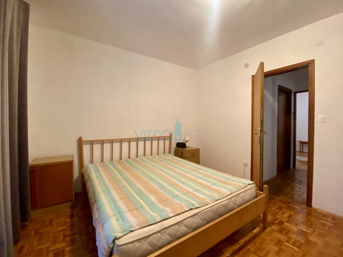 Njivice, isola di Krk, casa indipendente con giardino e vista mare, vendita