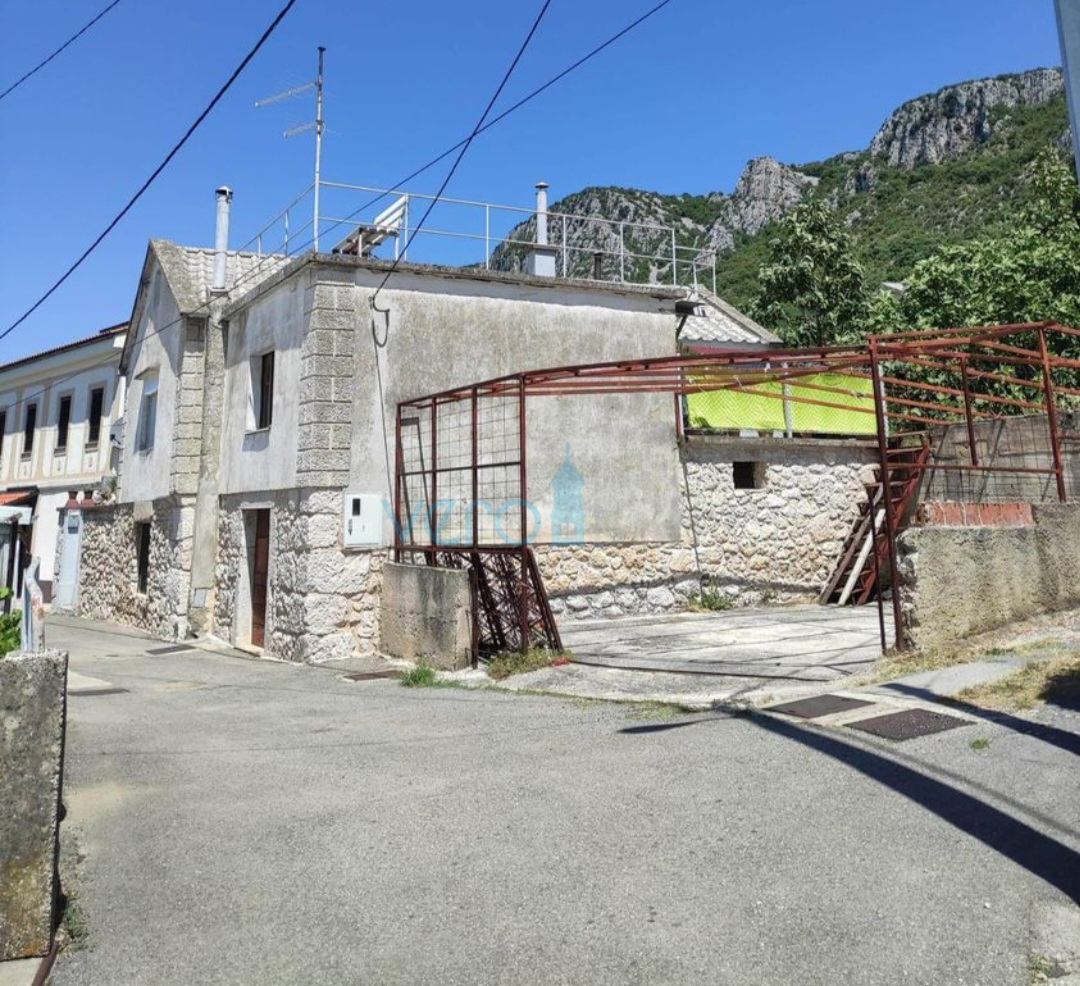 Novi Vinodolski, Bribir, casa in pietra con splendida vista mare, vendita