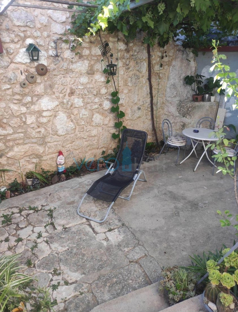 Novi Vinodolski, Bribir, casa in pietra con splendida vista mare, vendita