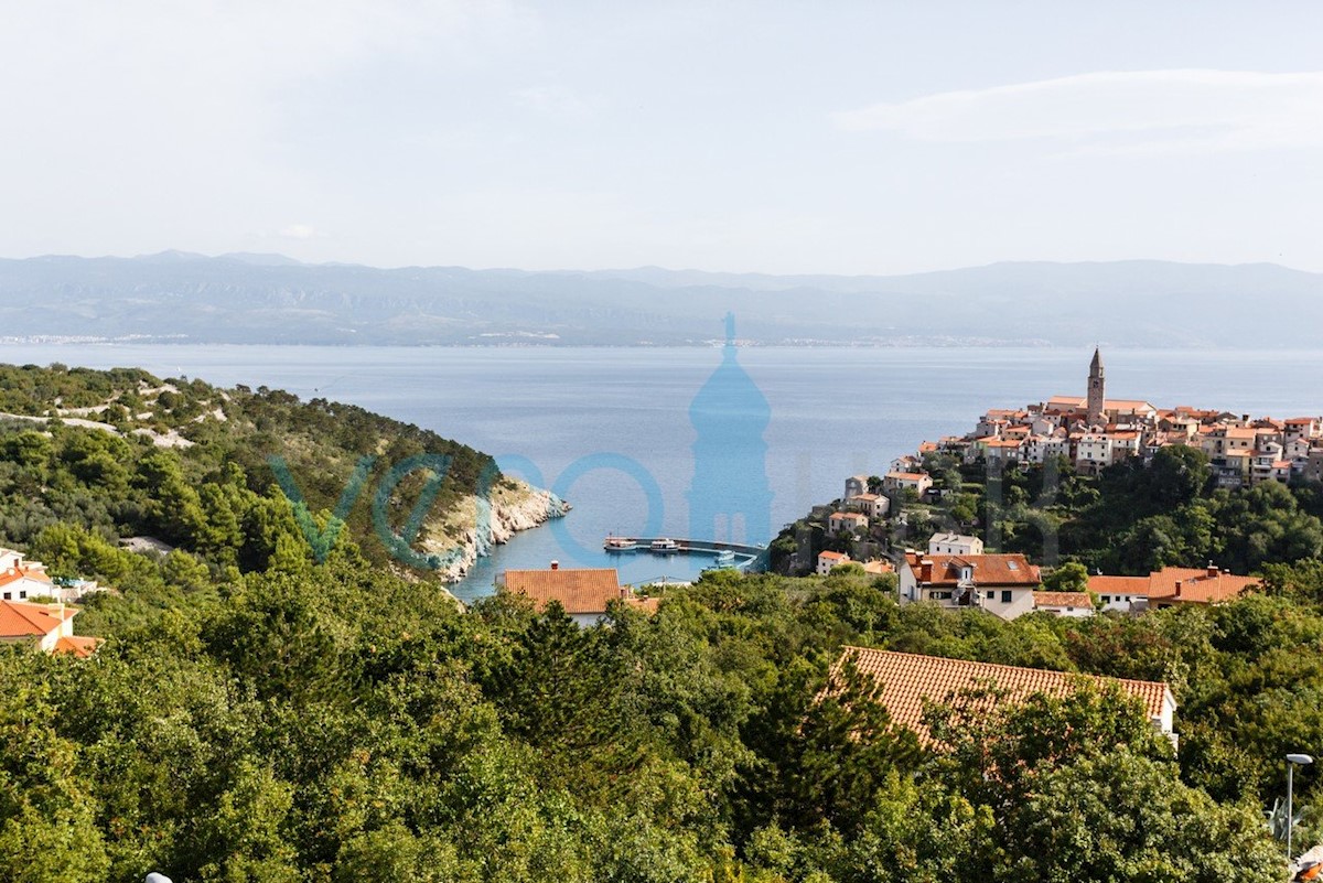 Isola di Krk, Vrbnik, appartamento mansardato 70m2 con vista mare, in vendita