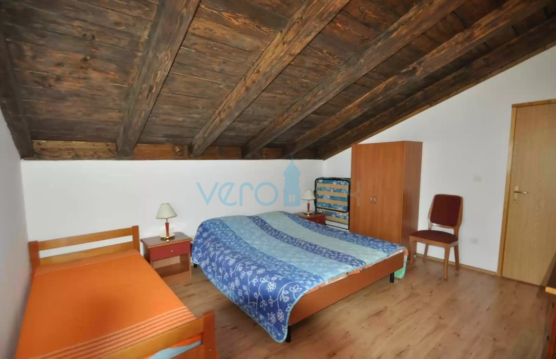 Isola di Krk, Vrbnik, dintorni, Casa indipendente su ampio terreno immersa nel verde e nella tranquillità, in vendita