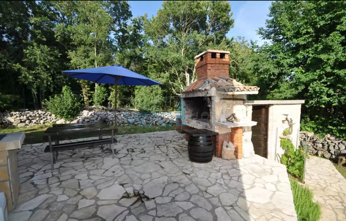 Isola di Krk, Vrbnik, dintorni, Casa indipendente su ampio terreno immersa nel verde e nella tranquillità, in vendita