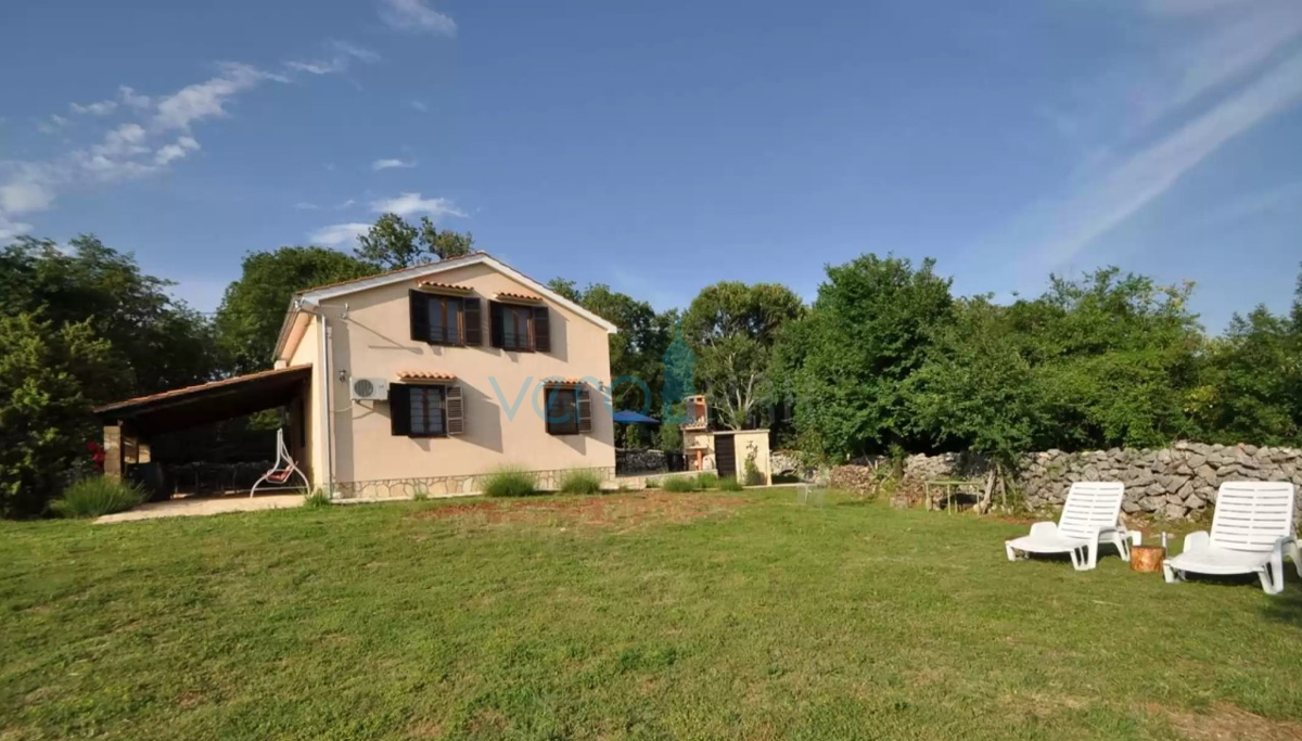 Isola di Krk, Vrbnik, dintorni, Casa indipendente su ampio terreno immersa nel verde e nella tranquillità, in vendita
