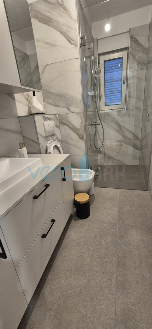 Malinska, centro, nuova costruzione, casa bifamiliare, giardino, vendita