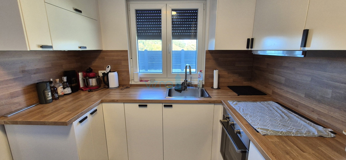 Isola di Krk, Malinska, dintorni, appartamento bilocale al piano terra, vasca idromassaggio, giardino, in vendita