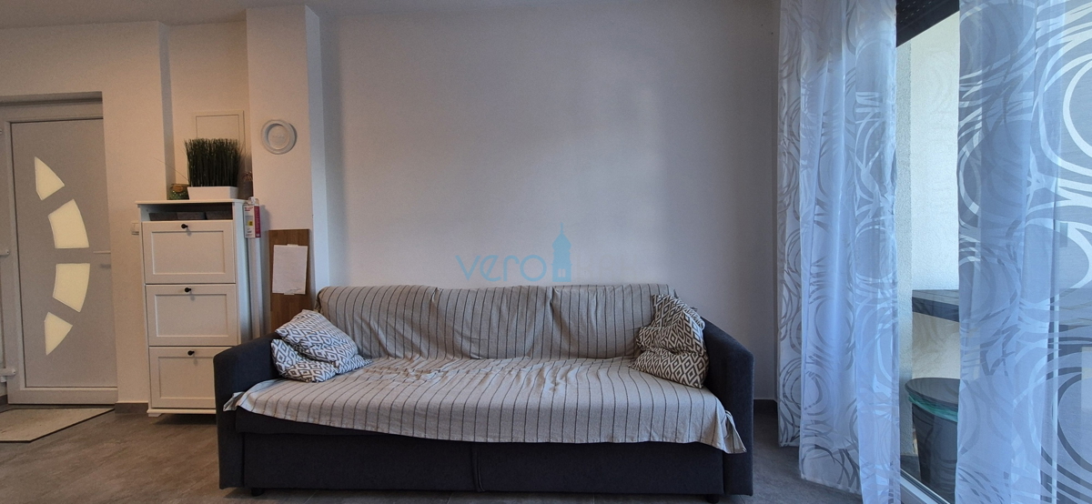 Isola di Krk, Malinska, dintorni, appartamento bilocale al piano terra, vasca idromassaggio, giardino, in vendita