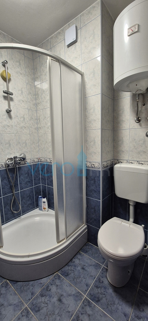 Grad Krk, isola di Krk, appartamento bilocale al 1° piano, vista mare, vendita