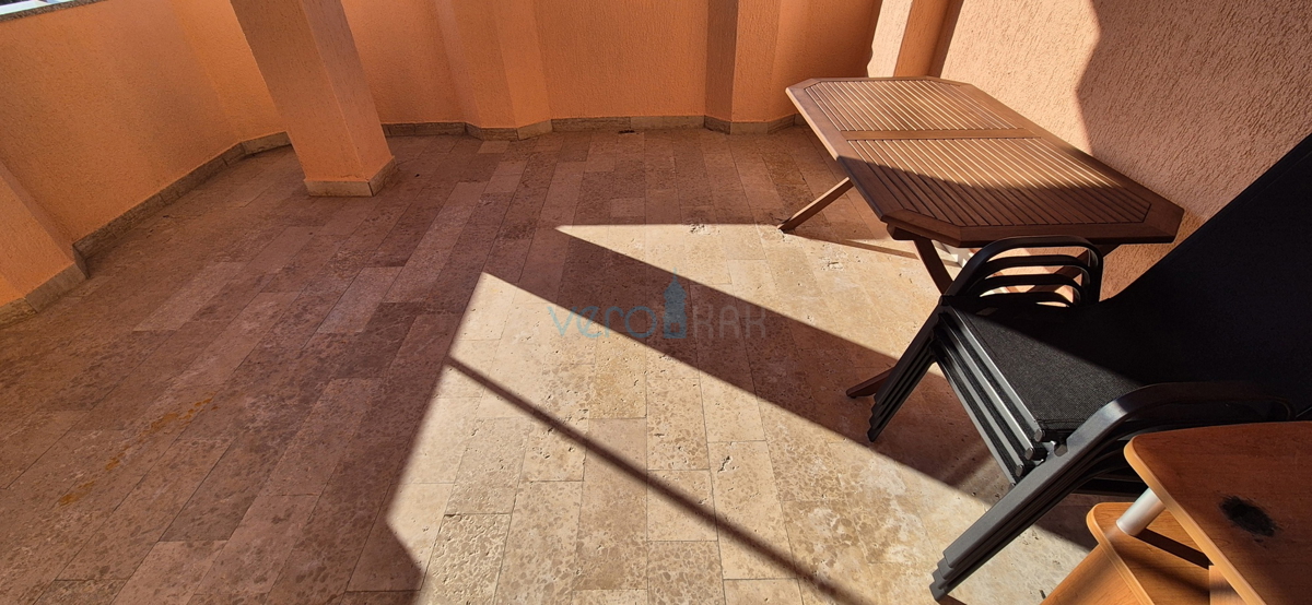 Grad Krk, isola di Krk, appartamento bilocale al 1° piano, vista mare, vendita