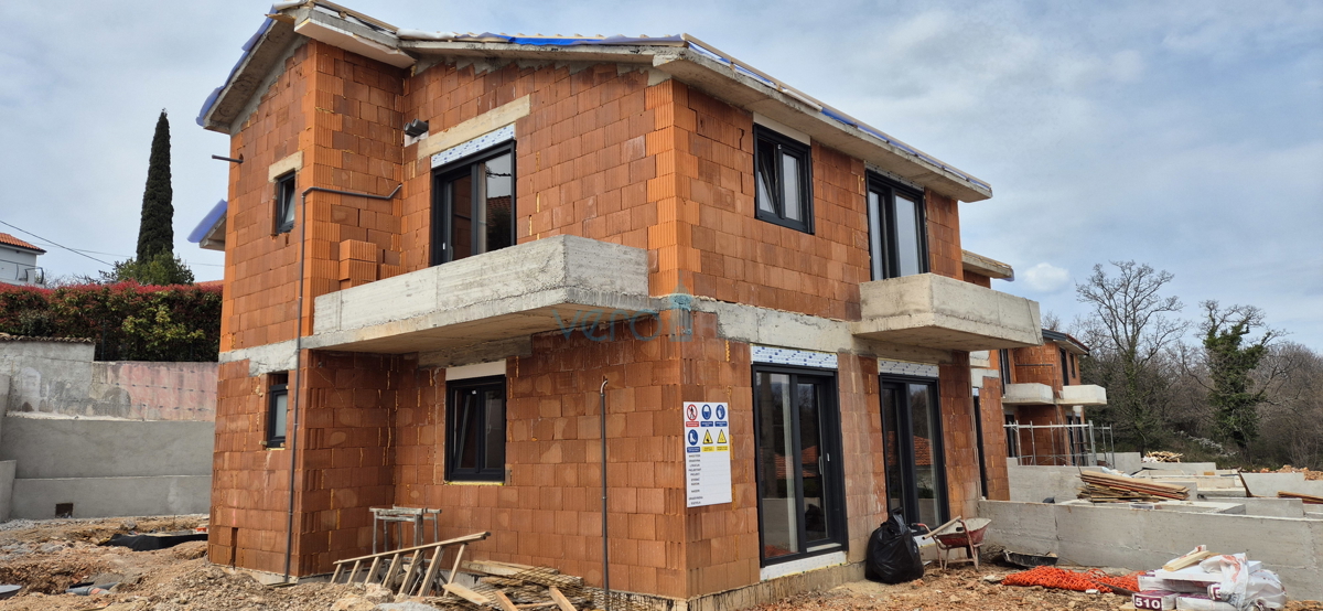 Isola di Krk, baia di Soline, nuova costruzione, casa bifamiliare con piscina, vista, vendita