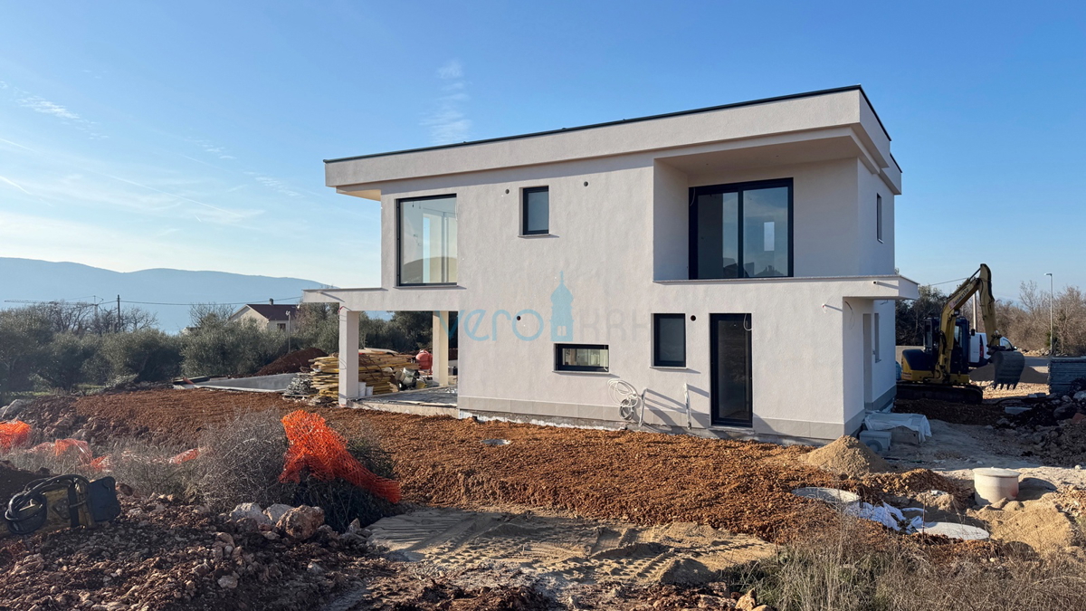 Isola di Krk, città di Krk, area circostante, villa moderna con piscina, in vendita