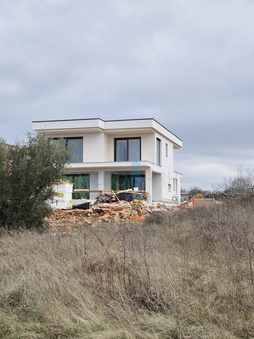 Isola di Krk, città di Krk, area circostante, villa moderna con piscina, in vendita