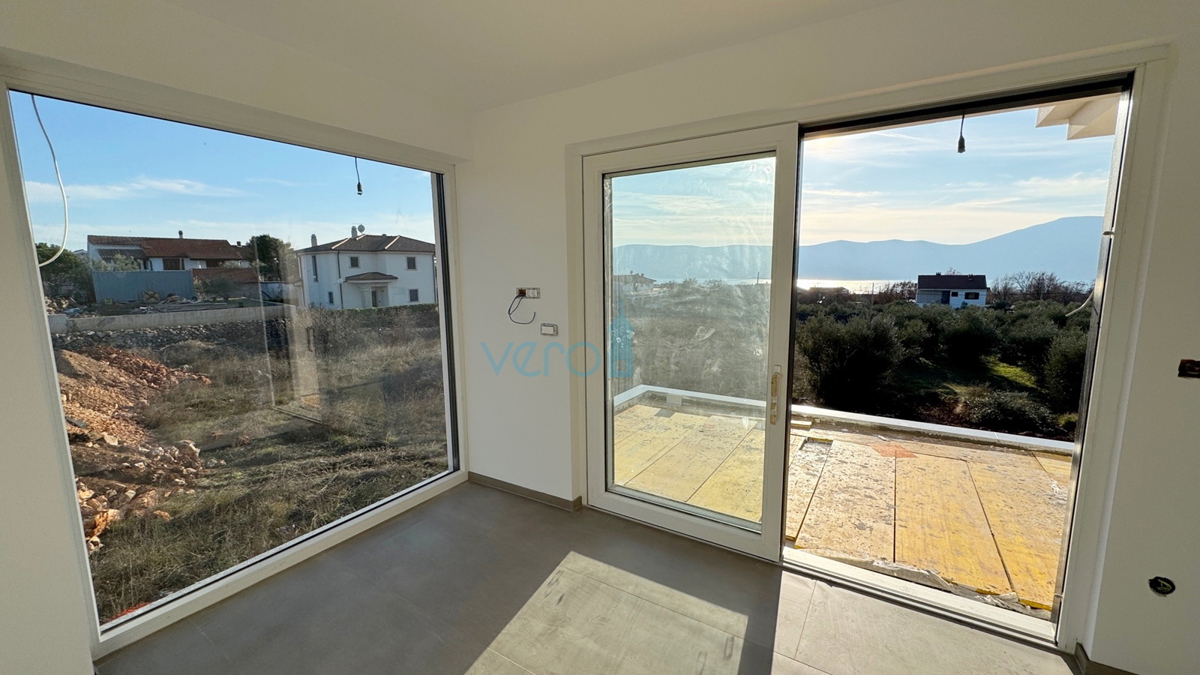 Isola di Krk, città di Krk, area circostante, villa moderna con piscina, in vendita