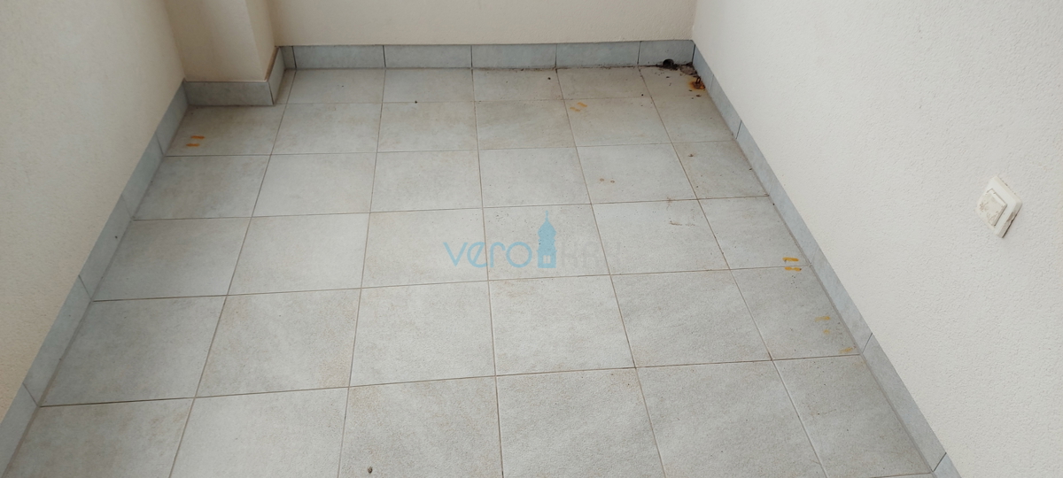 Šilo, isola di Krk, appartamento 44 m2, vista mare, piscina, vendita