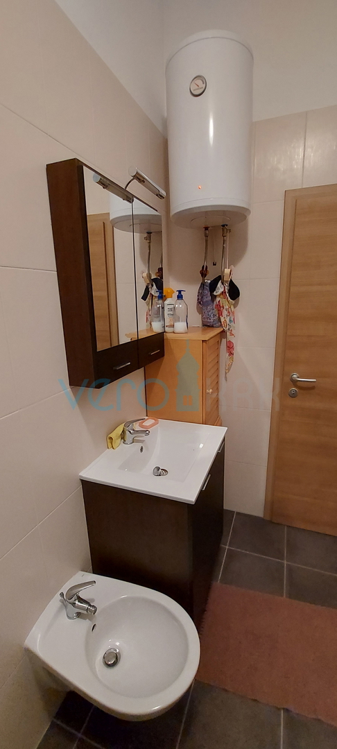 Šilo, isola di Krk, appartamento 44 m2, vista mare, piscina, vendita