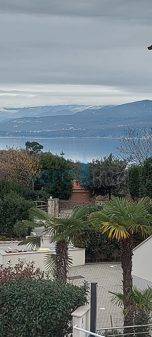 Šilo, isola di Krk, appartamento 44 m2, vista mare, piscina, vendita