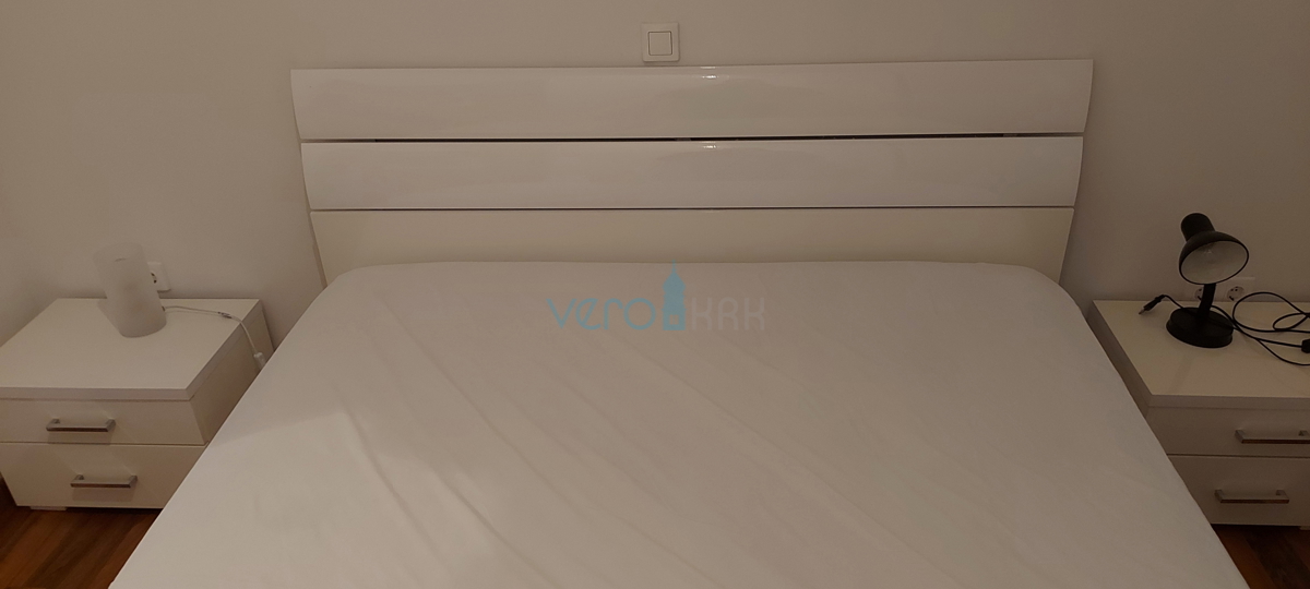 Šilo, isola di Krk, appartamento 44 m2, vista mare, piscina, vendita