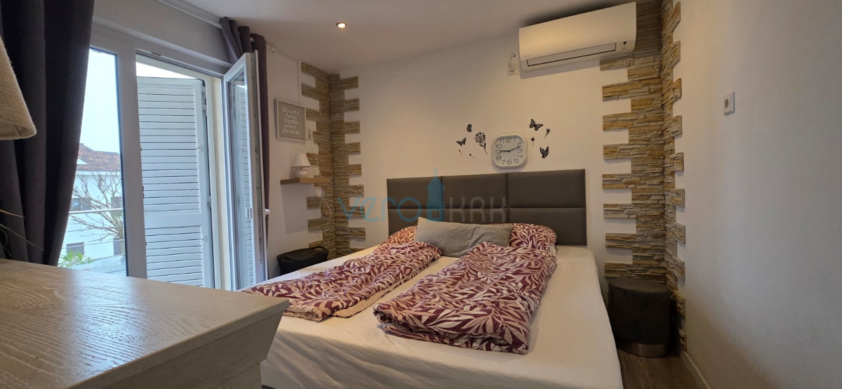 Uvala Soline, isola di Krk, casa indipendente, vista, giardino, 70 m dal mare, jacuzzi, vendita