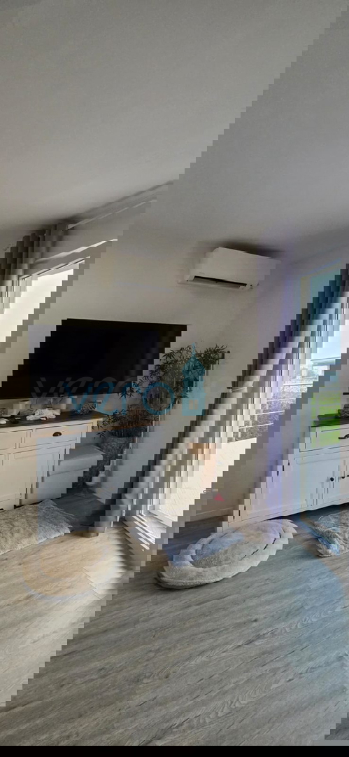 Uvala Soline, isola di Krk, casa indipendente, vista, giardino, 70 m dal mare, jacuzzi, vendita