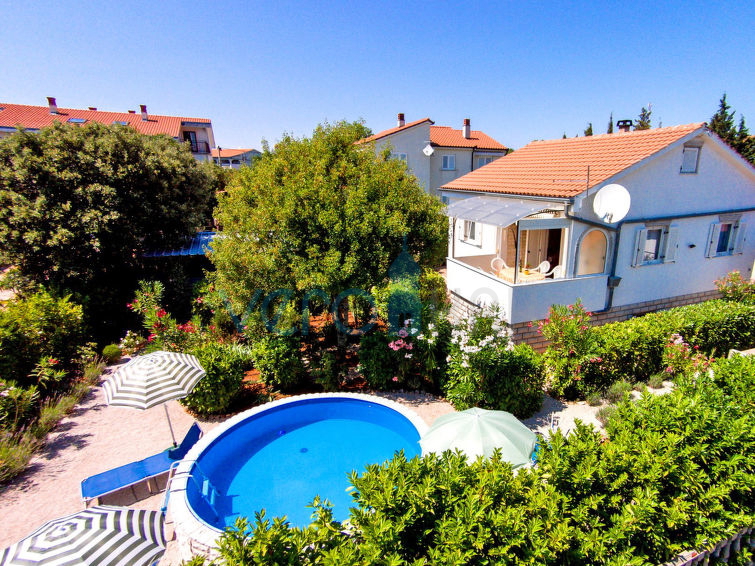 Isola di Krk, dintorni, bella casa con piscina e giardino paesaggistico