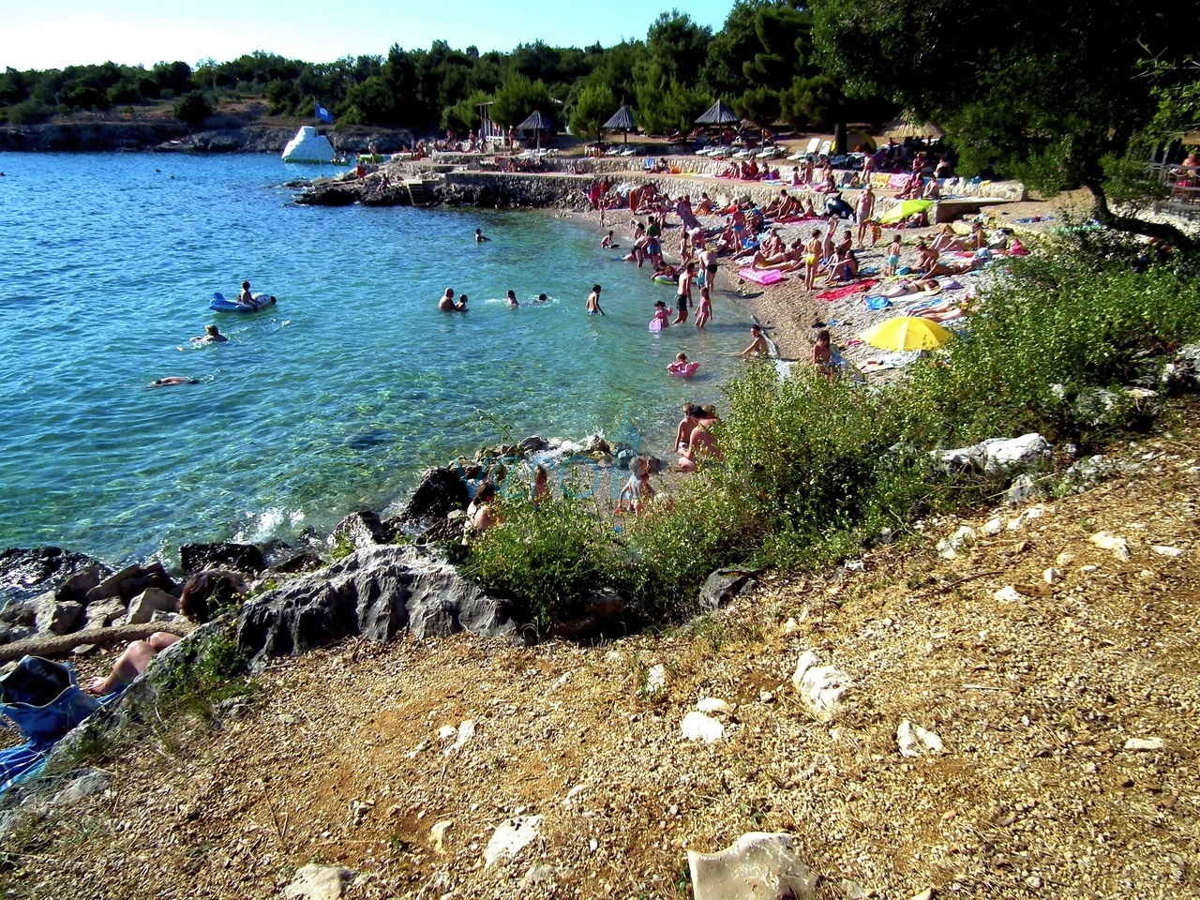 Isola di Krk, dintorni, bella casa con piscina e giardino paesaggistico