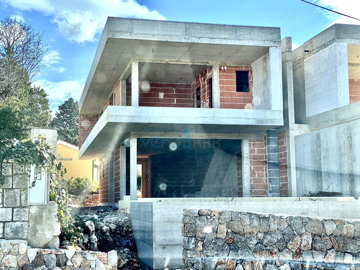 Omišalj, Njivice, Villa bifamiliare con piscina e vista mare, in vendita