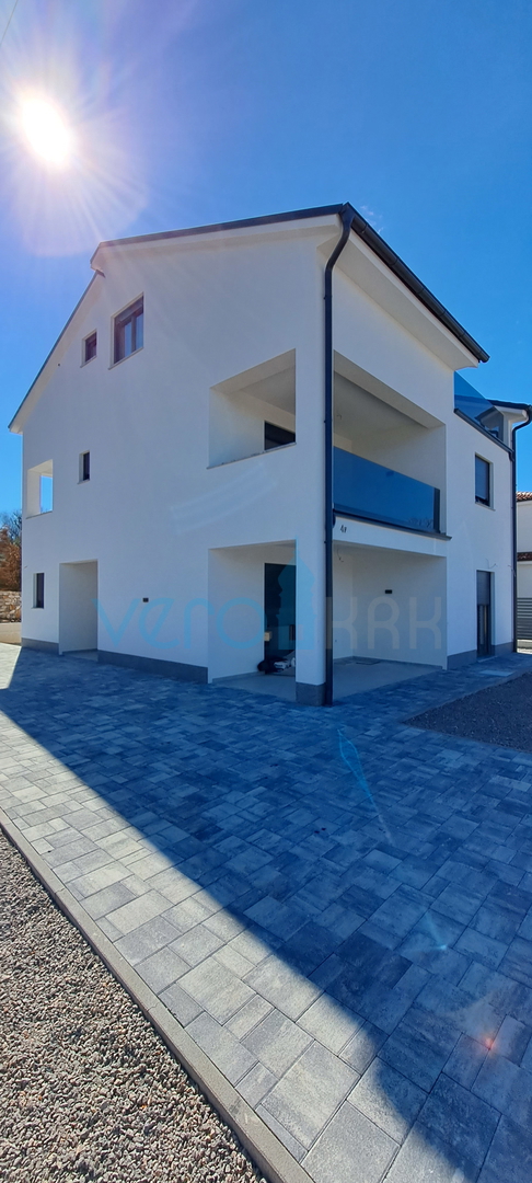 Malinska, dintorni più ampi, Casa indipendente di nuova costruzione 170 m2 con una bellissima vista sul mare, in vendita