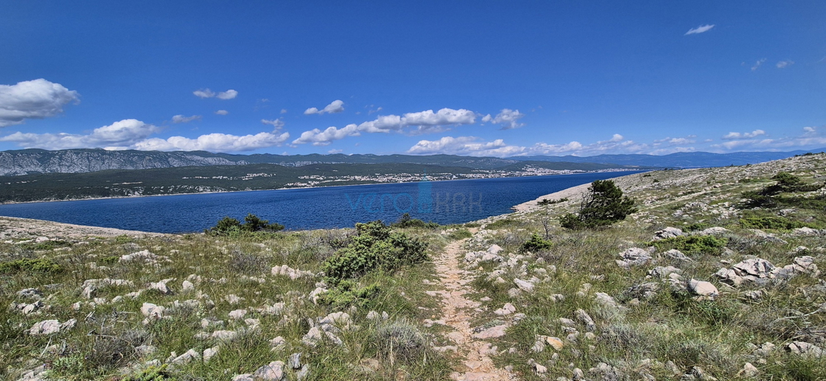 Baia Soline, dintorni, casa in pietra al piano terra, cortile, posizione tranquilla, vista, vendita