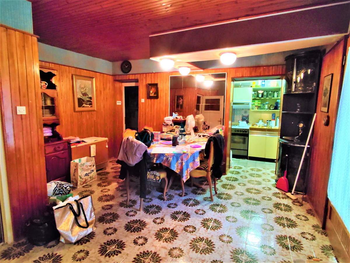 Crikvenica - casa indipendente con appartamento su un ampio giardino, in vendita